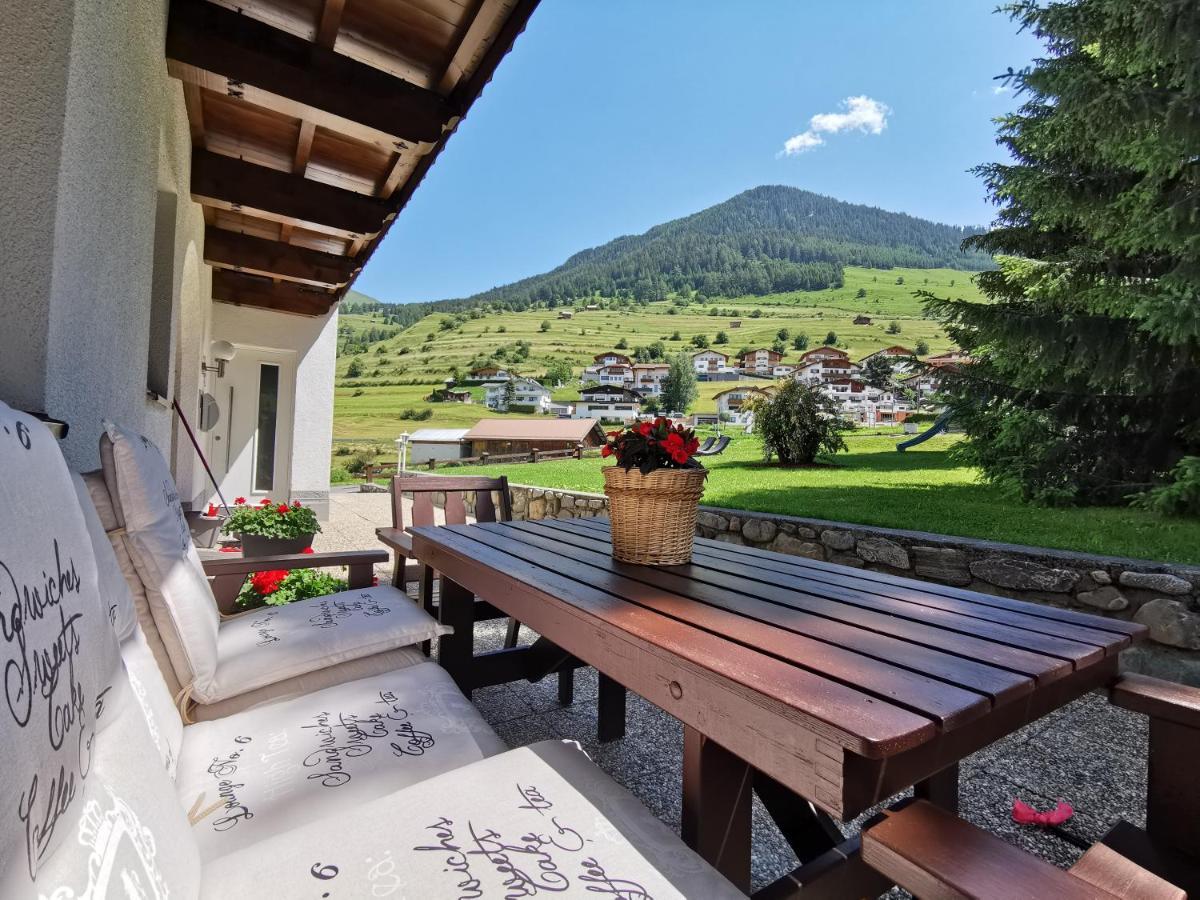 Das Alpenblick & Outdoor Lodge Наудерс Екстер'єр фото